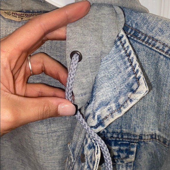 Jean Jacket ! - Picture 3 of 9